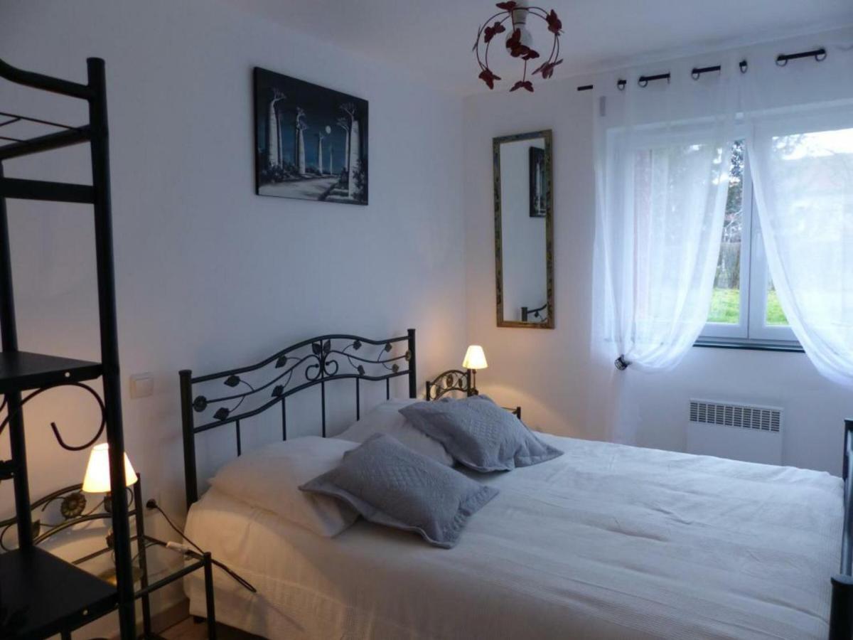 Poezat Maison Renovee Avec Cour Privee, Proche De Gannat, 3 Chambres, Animaux Acceptes, Equipements Modernes. - Fr-1-489-37 מראה חיצוני תמונה