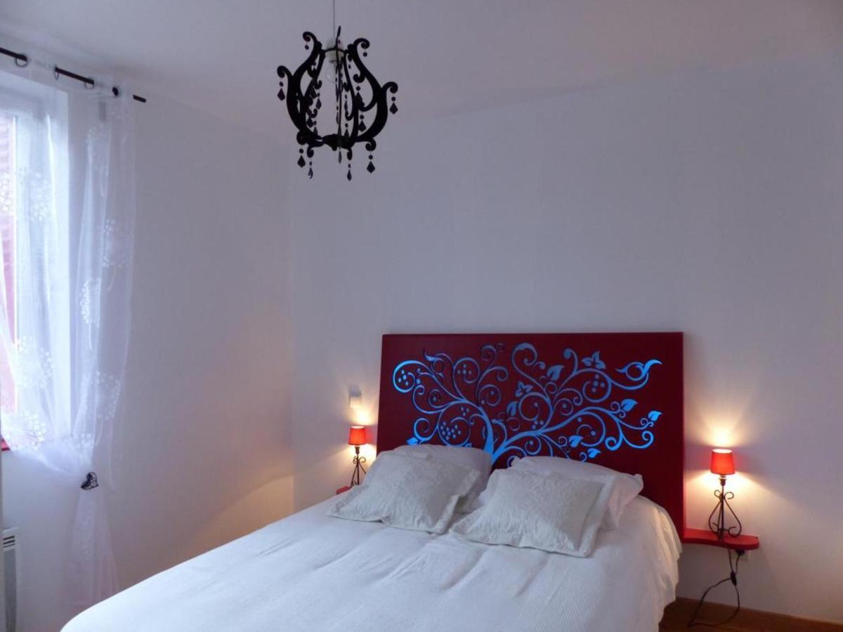 Poezat Maison Renovee Avec Cour Privee, Proche De Gannat, 3 Chambres, Animaux Acceptes, Equipements Modernes. - Fr-1-489-37 מראה חיצוני תמונה